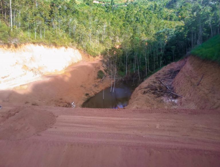 Secretaria de Agricultura de Linhares entrega mais três barragens a produtores de São Rafael   		