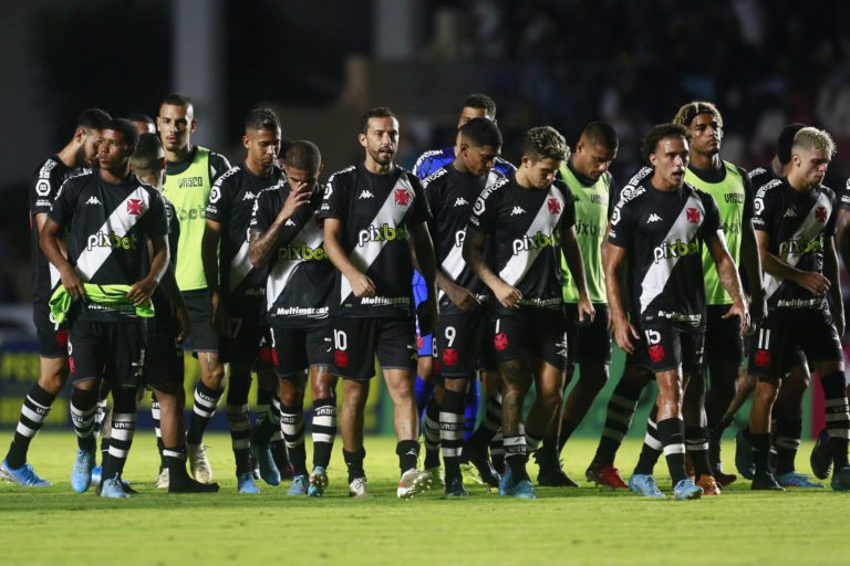 Vasco visita o Tombense buscando embalar na Série B