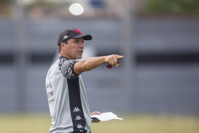 Zé Ricardo lamenta cobrança da torcida do Vasco