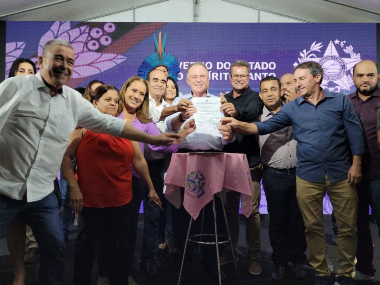 Casagrande anuncia obras de macrodrenagem e conclusão de rodovia em Aracruz
