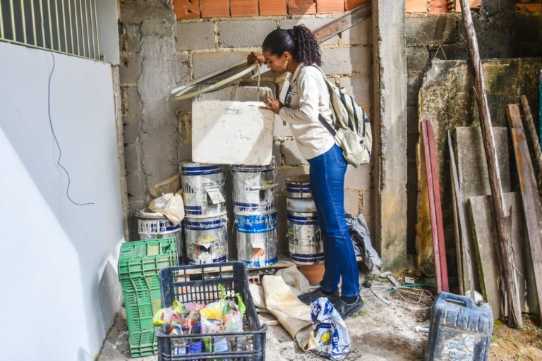 Água parada em quintais têm gerado infestação de mosquitos em Pontal do Ipiranga e Vigilância em Saúde tranquiliza população