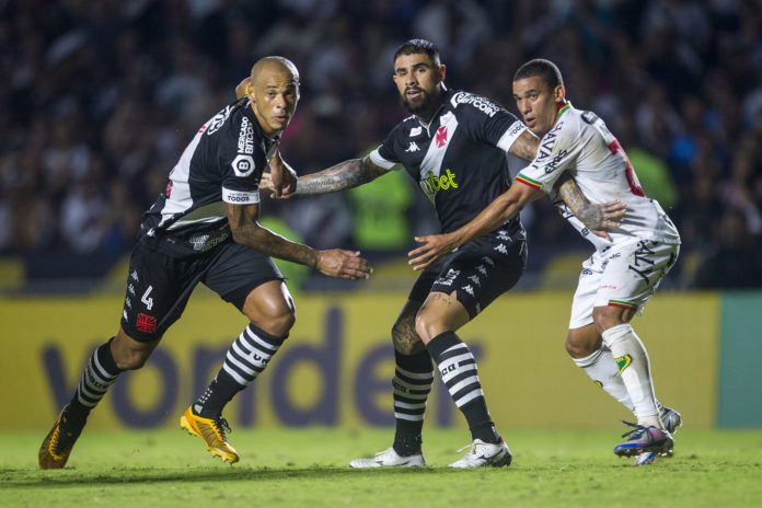 Anderson Conceição foca em regularidade para acesso do Vasco
