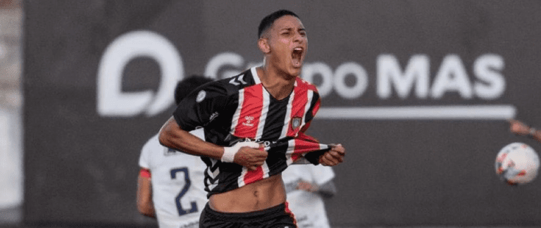 Atacante argentino que pertence ao Racing atrai interesse do Vasco