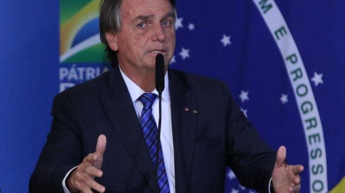 Presidente da República, Jair Bolsonaro fez críticas aos servidores que querem reajuste salarial