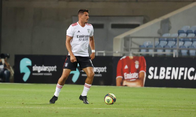 Botafogo mira contratação de Gabriel Pires, meio-campista do Benfica