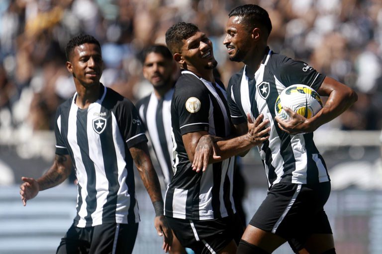 Botafogo reage e empata com o Juventude no Nilton Santos