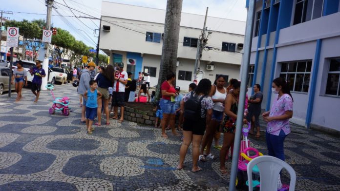 
			Dia D de Vacinação: dezenas de pessoas são imunizadas em Jaguaré        