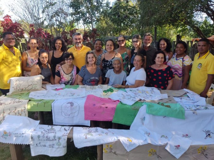 Equipe da Secretaria de Cultura e Turismo visita o grupo de Bordado Dona Fitinha