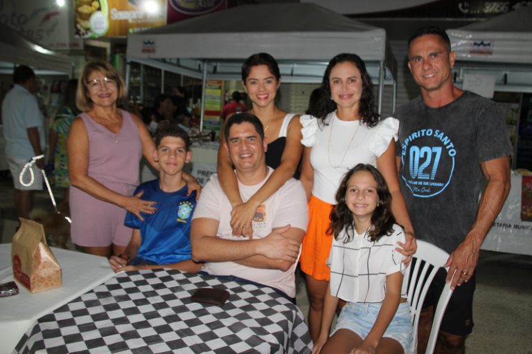 Feira Gastronômica e Artesanal Elza Braga resgata movimento no Centro da cidade nos finais e semana