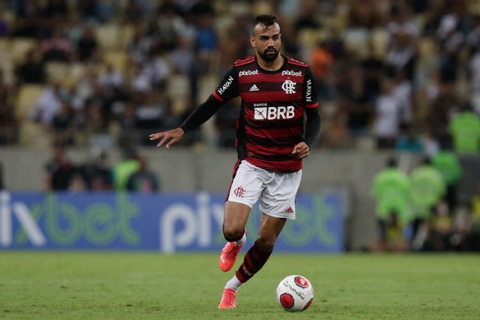 Fabrício Bruno passa por cirurgia no pé e desfalca o Flamengo por dois meses