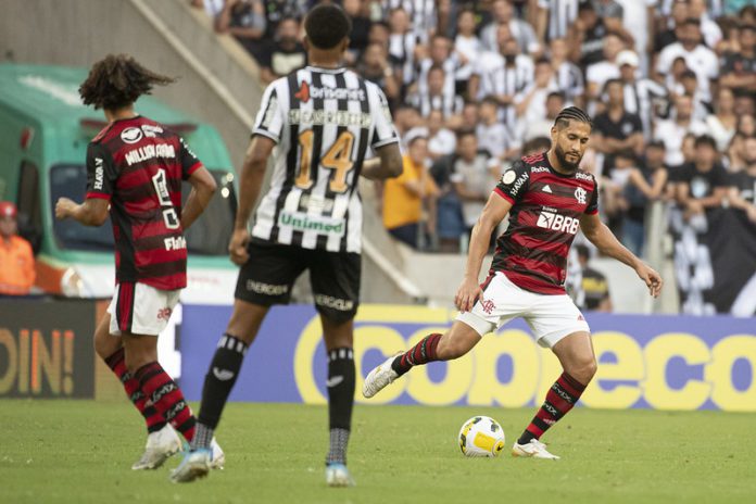 Pablo lamenta gol sofrido pelo Flamengo no fim do jogo contra o Ceará