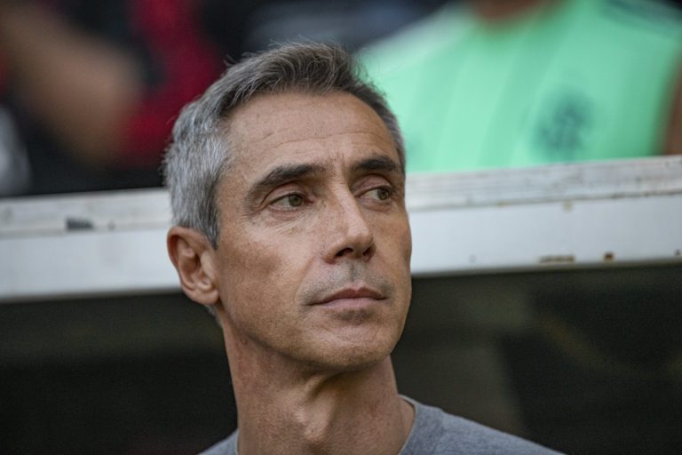 Paulo Sousa admite erro de comunicação e Flamengo vê episódio com Diego Alves superado