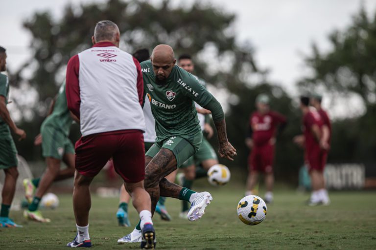 Felipe Melo e Ganso treinam e podem reforçar o Fluminense na Sul-Americana