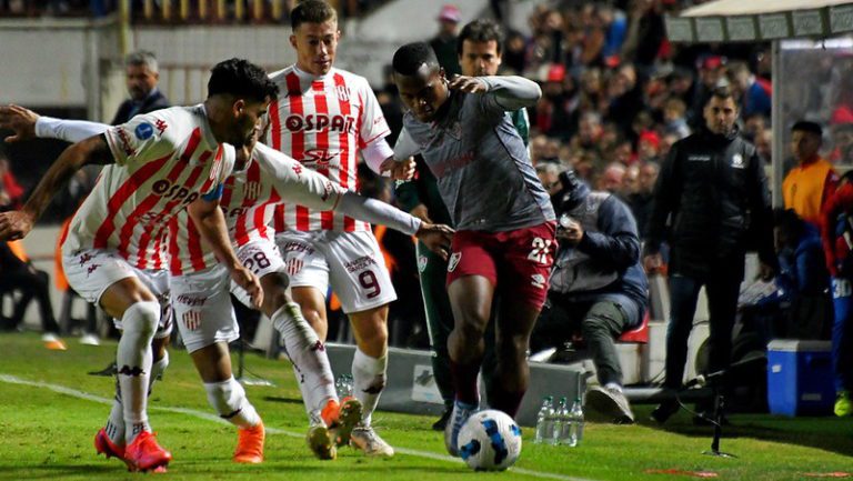 Fluminense empata com o Unión e se complica na Sul-Americana