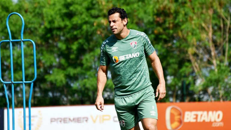 Fred cogita permanecer no Fluminense até o final da temporada