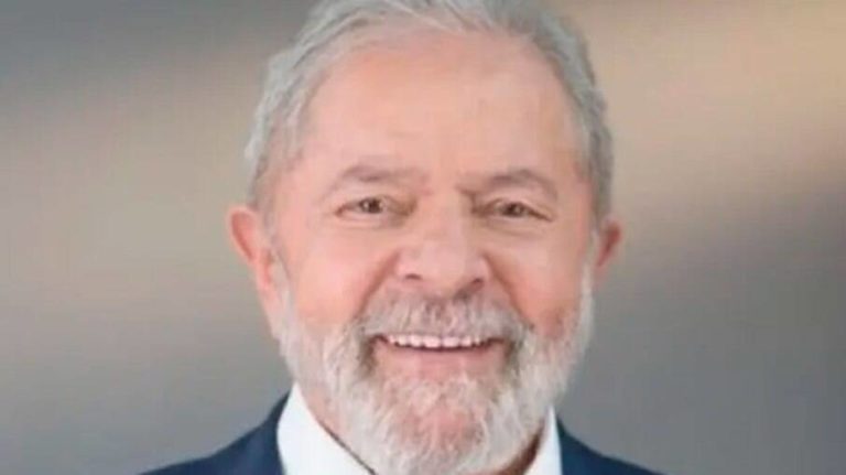'Não vai ter teto de gastos no meu governo', afirma Lula
