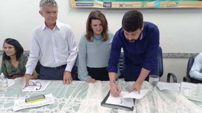 Nova Venécia lança programa Alfabetização Aqui é pra Valer