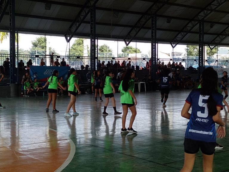 PINHEIROS ESTREIA BEM E VENCE DUAS NA FASE REGIONAL DOS JEES