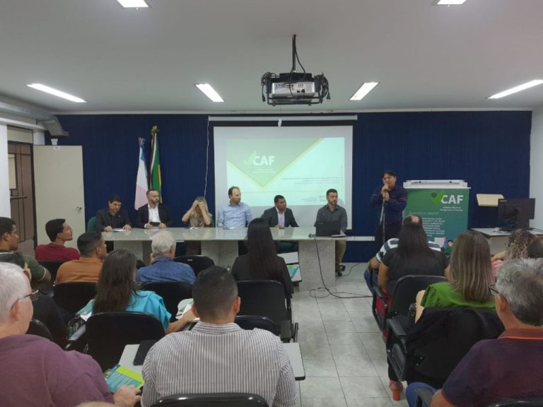 Secretário de Agricultura participa de encontro sobre implementação do Cadastro Nacional da Agricultura Familiar (CAF)   		