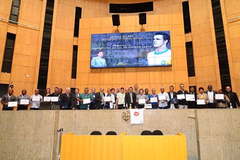 Esportistas do sul do ES são homenageados na Assembleia legislativa