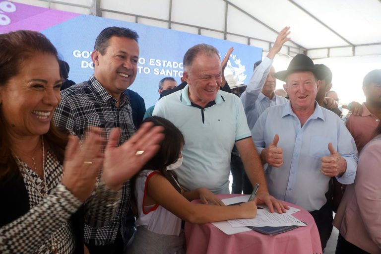Governador inaugura obras e anuncia novos investimentos em Ecoporanga