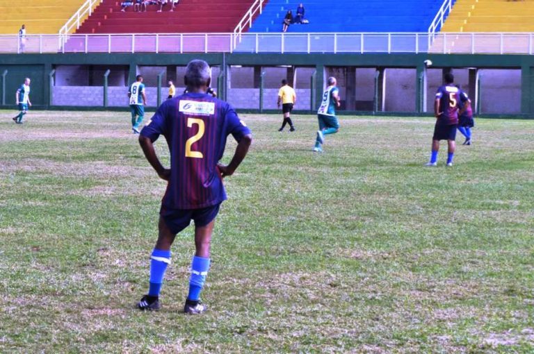 CAMINHADA ECOLÓGICA E FUTEBOL MARCAM FINAL DE SEMANA ESPORTIVO EM PINHEIROS