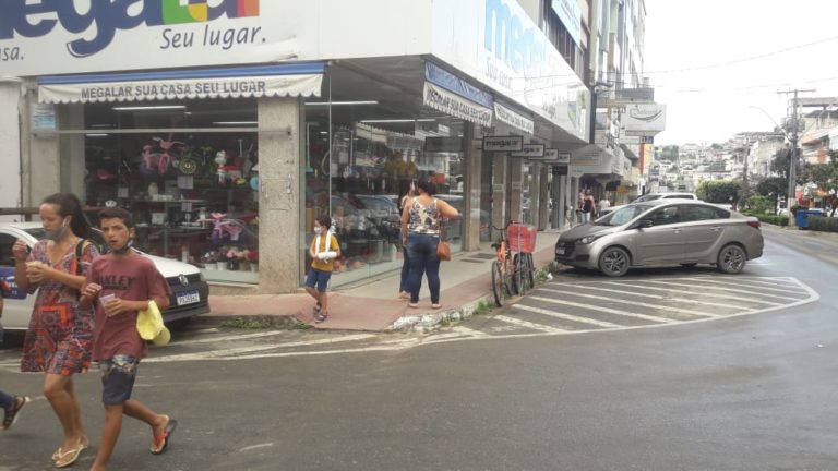 Comércio só pode abrir com alvará nesta quinta-feira, 16, em Barra de São Francisco