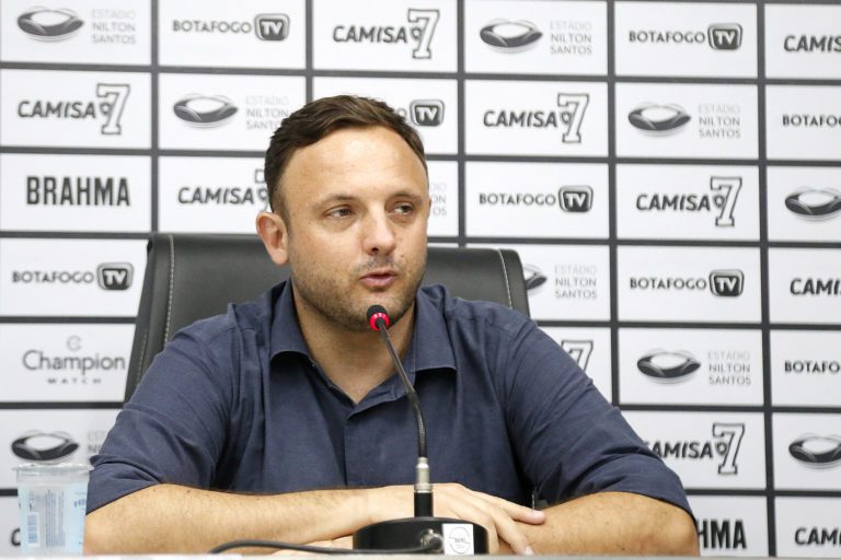 Diretor-executivo do Botafogo, Mazzuco projeta próxima janela de transferências do clube