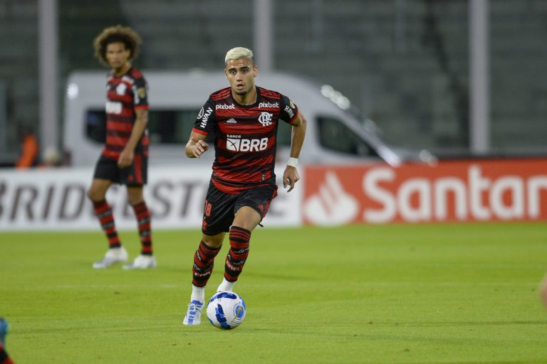Em novo drama, Flamengo abre oitavas da Libertadores contra o Tolima