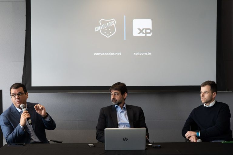 Flamengo e Palmeiras concentram quase um terço das receitas dos times da Série A