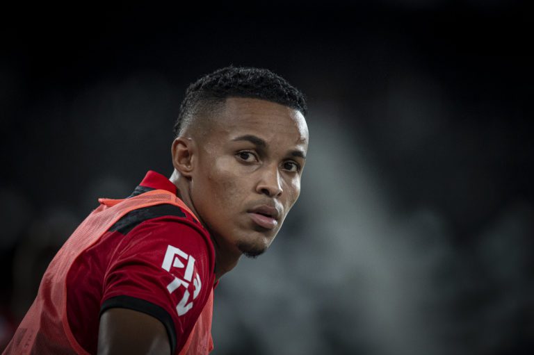 Lázaro marca e confirma importância no Flamengo