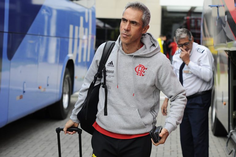 Paulo Sousa fica perto da demissão no Flamengo após derrota para o Bragantino