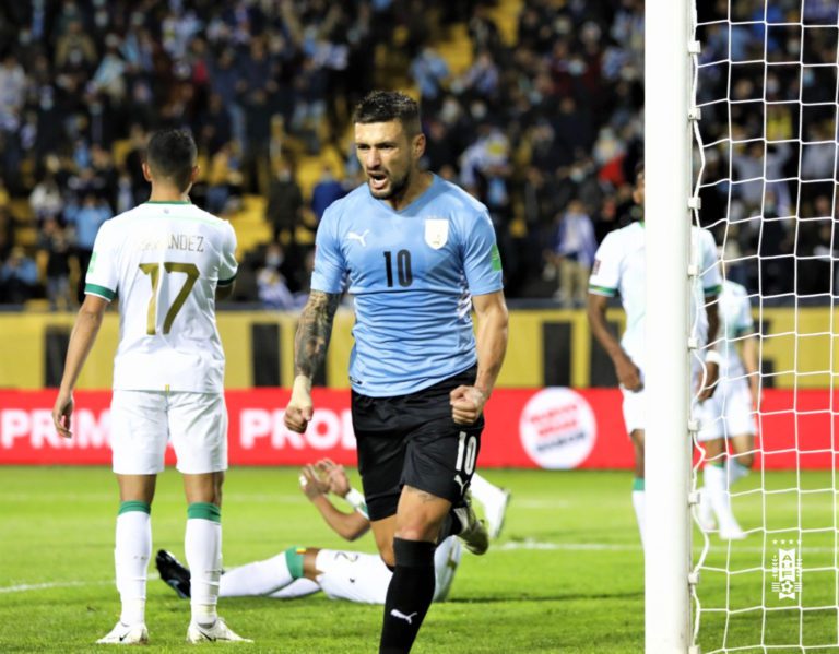 Técnico do Uruguai revela lesão de Arrascaeta