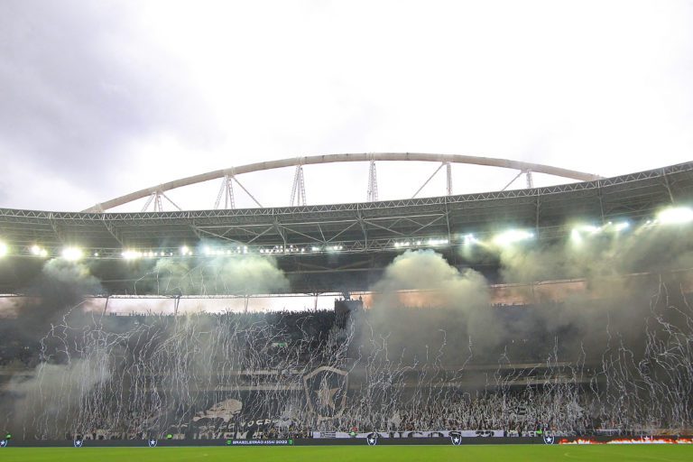 Botafogo emite nota e repudia ataque a ônibus do Fluminense