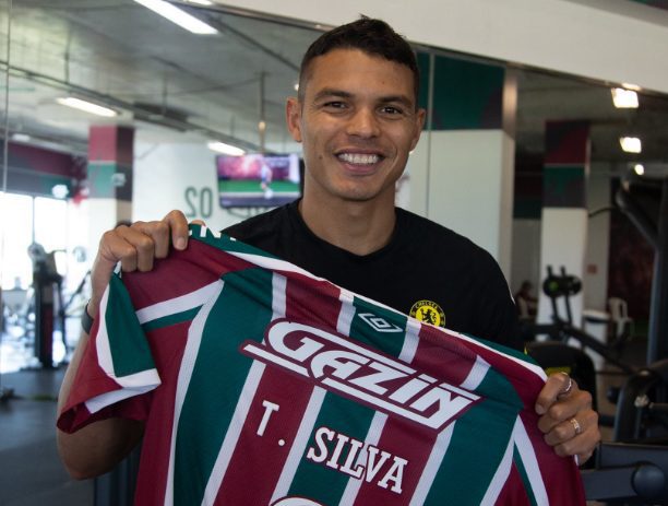 De férias, Thiago Silva visita o CT do Fluminense e afirma: “É como voltar para casa”