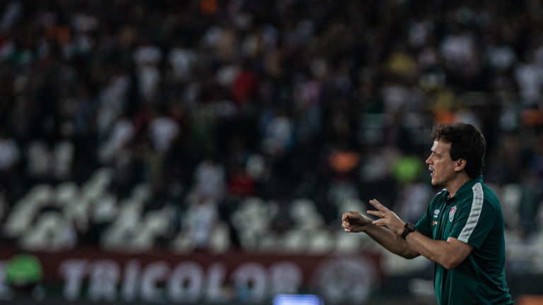 Fernando Diniz rasga elogios à atuação do Fluminense contra o Botafogo
