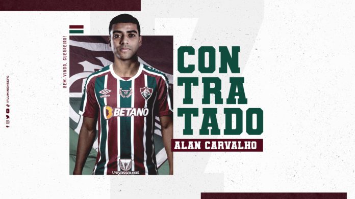 Fluminense anuncia o retorno do atacante Alan com vínculo até 2024