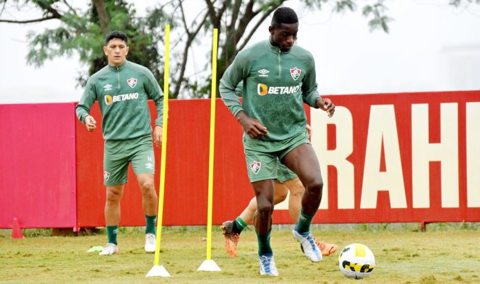 Luiz Henrique convoca torcida para duelo contra o Atlético-MG no Maracanã