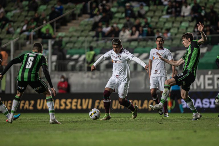 Nonato admite problema no ataque do Fluminense e visa recuperação da equipe