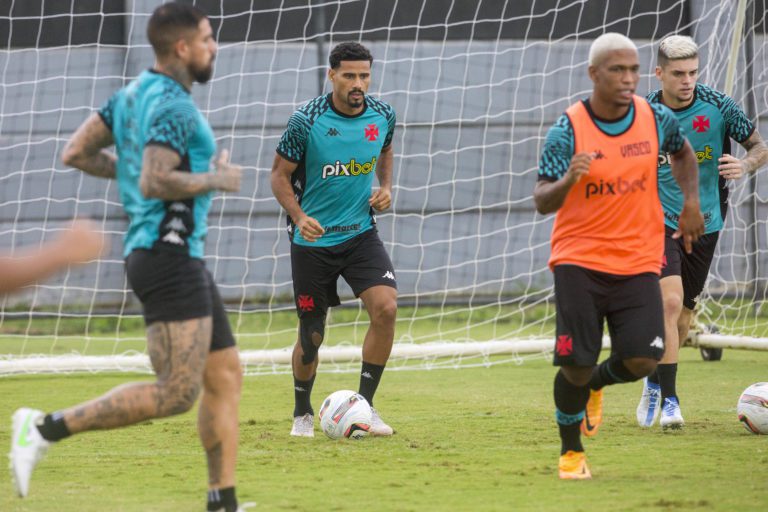 Gabriel Dias tem lesão confirmada e desfalca o Vasco