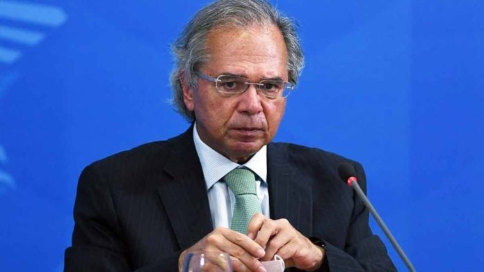 Guedes deixou de comparecer na Câmara para explicar idas e vindas sobre reajustes de policiais
