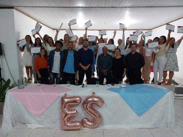 Secretaria de Assistência Social realiza cerimônia de formatura dos alunos de cursos presenciais do programa Qualificar ES