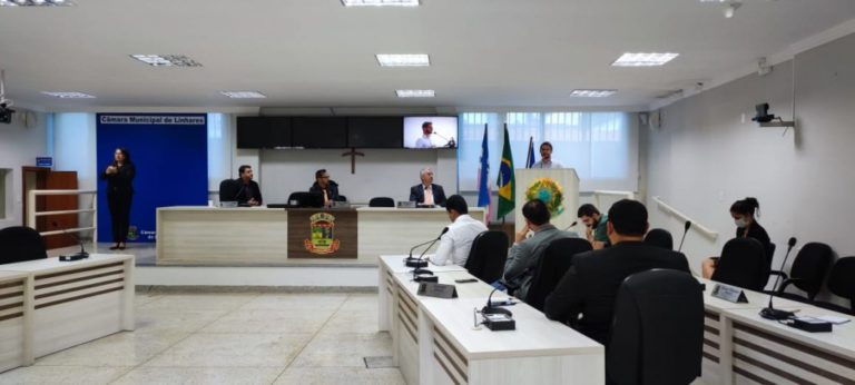 Secretário de Finanças de Linhares dialoga sobre LDO em audiência na Câmara Municipal