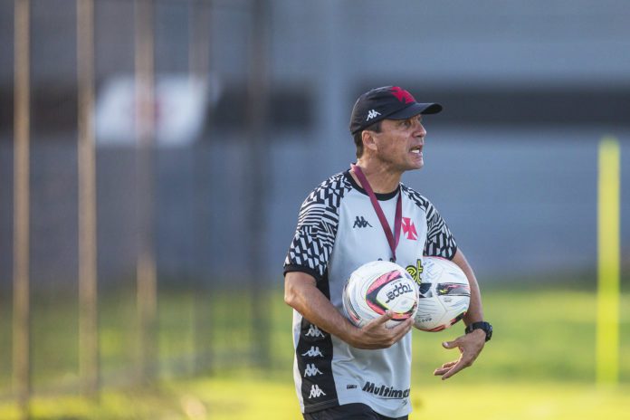 Zé Ricardo afirma que Vasco merecia vencer o Grêmio