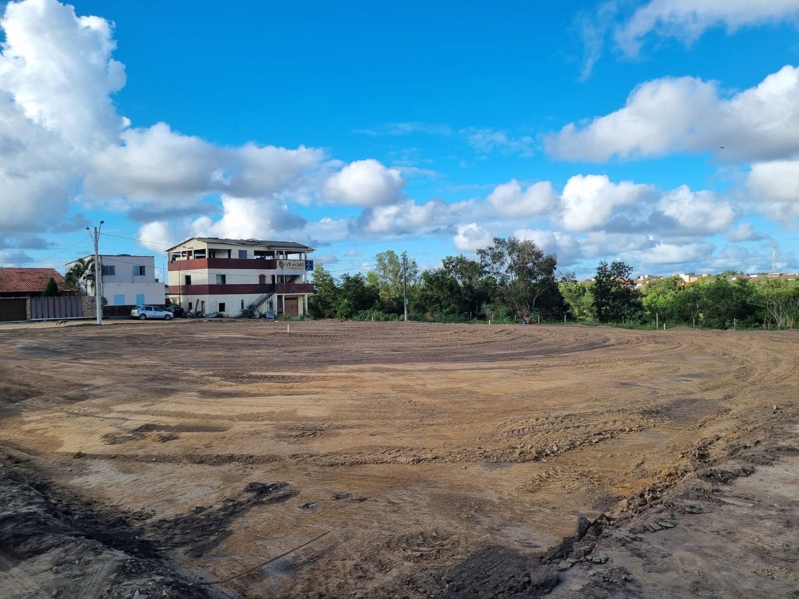 BAIRRO AYRTON SENNA GANHARÁ CAMPO BOM DE BOLA, EM MAIS UMA PARCERIA DA PREFEITURA COM O GOVERNO DO ESTADO