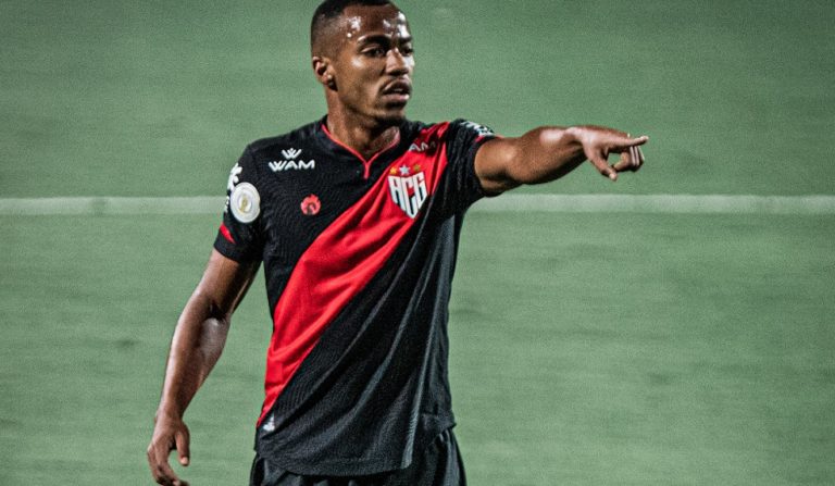 Botafogo encaminha contratação de Marlon Freitas