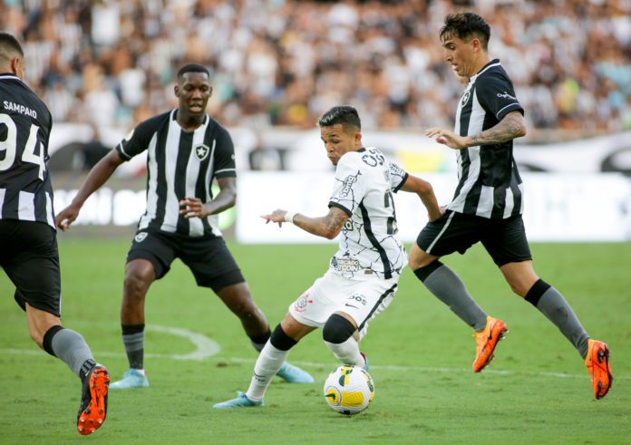 Corinthians x Botafogo: veja onde assistir ao jogo do Brasileirão neste sábado