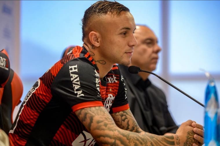 Éverton Cebolinha é apresentado no Flamengo e fala sobre expectativa de jogar pelo clube