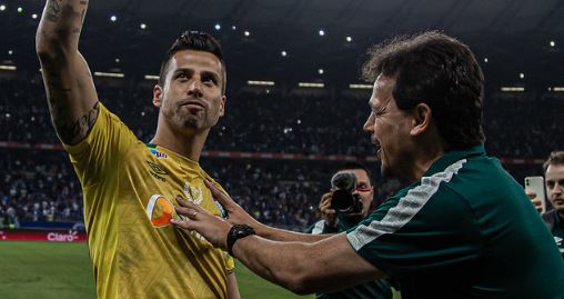Diniz lamenta vaias da torcida do Cruzeiro a Fábio em jogo pela Copa do Brasil