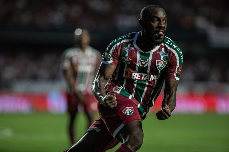 Manoel se destaca mais uma vez e se consolida no Fluminense